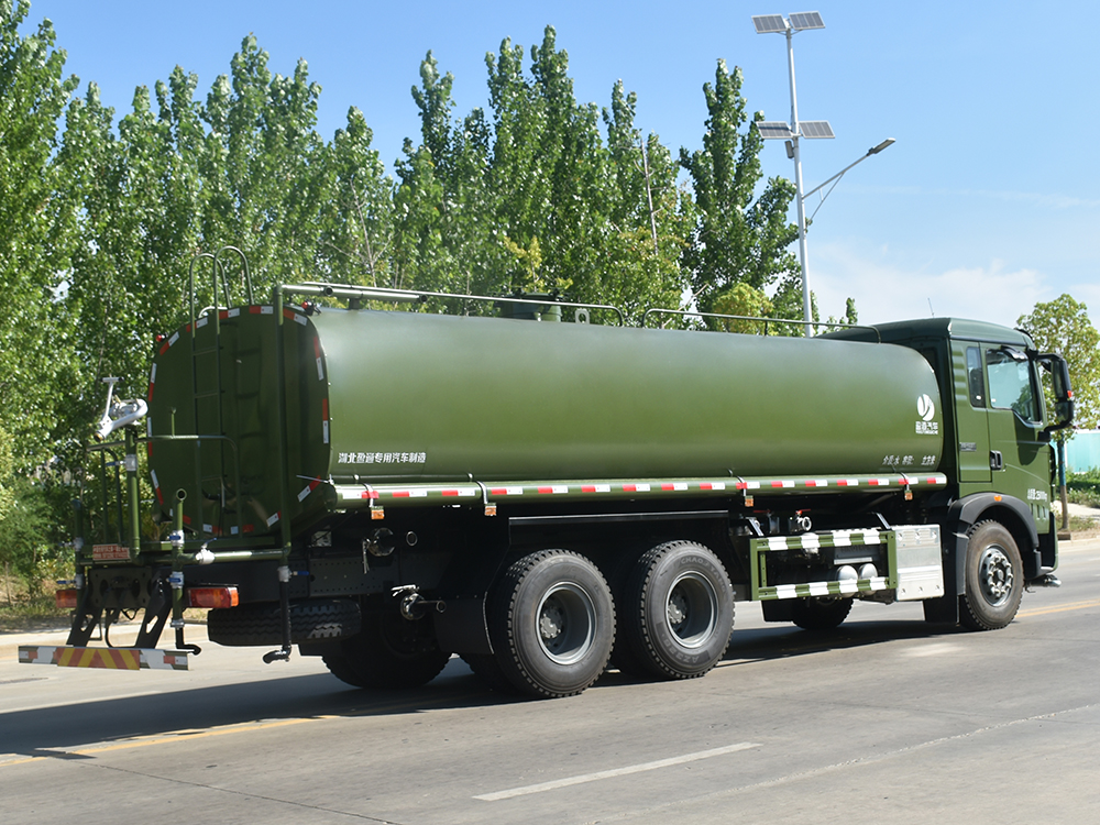 18.3方重汽豪沃TX曼310馬力后雙橋?yàn)⑺?  border=