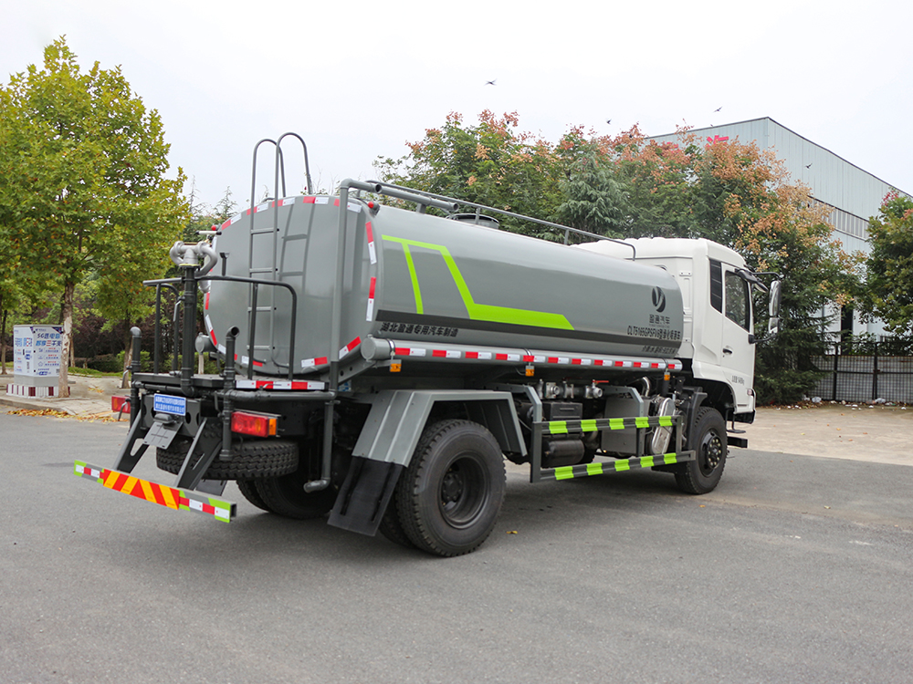 10.3方東風天錦六驅灑水車