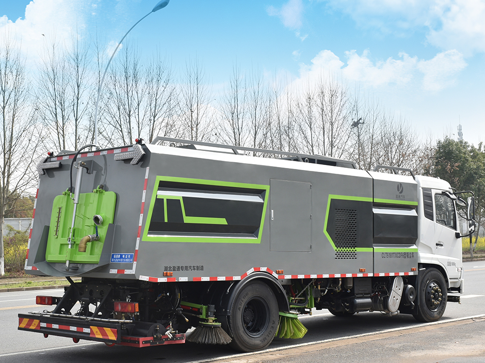 CLT5181TXCDF6型吸塵車