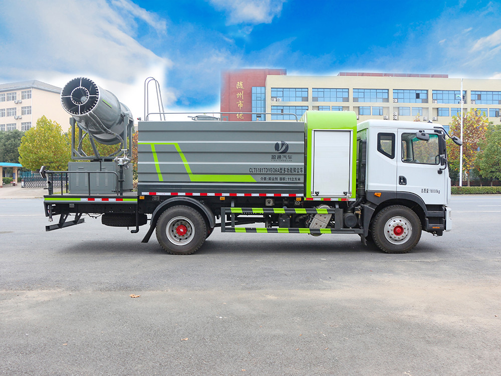 東風(fēng)多利卡80米霧炮車