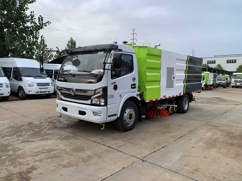 國六東風5方洗掃車-5噸洗掃車